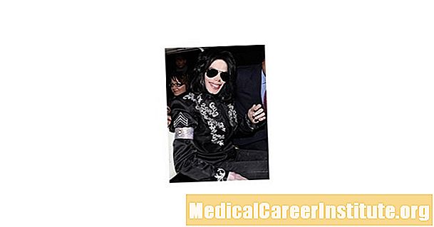 Michael Jackson'ın Kardiyak Tutukluluk Bildirildi